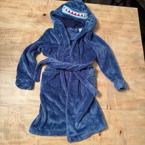 L.L.Bean Kids' Blue Shark Hooded Robe. Size 5/6 unisex